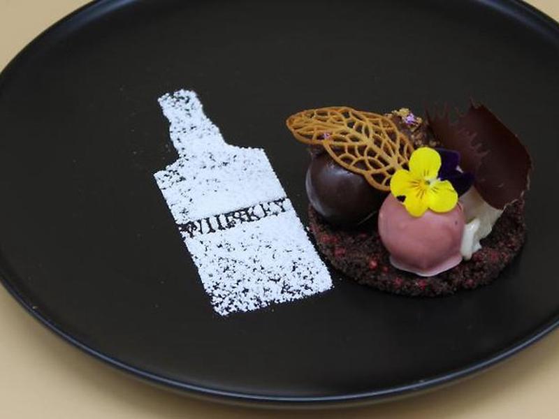 2556893C176A60DD9E4BCD8A334C04CC