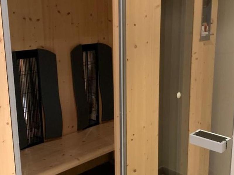 5EFFEE3B879A4E3904D96888D7731C2D