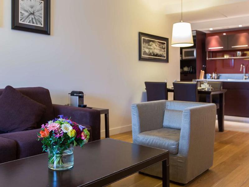 AFD9F136D42FABA668D923DE48B27A33