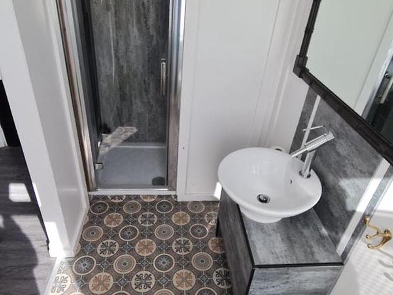 FFE313C8DAFC536317126A353BBF42C1