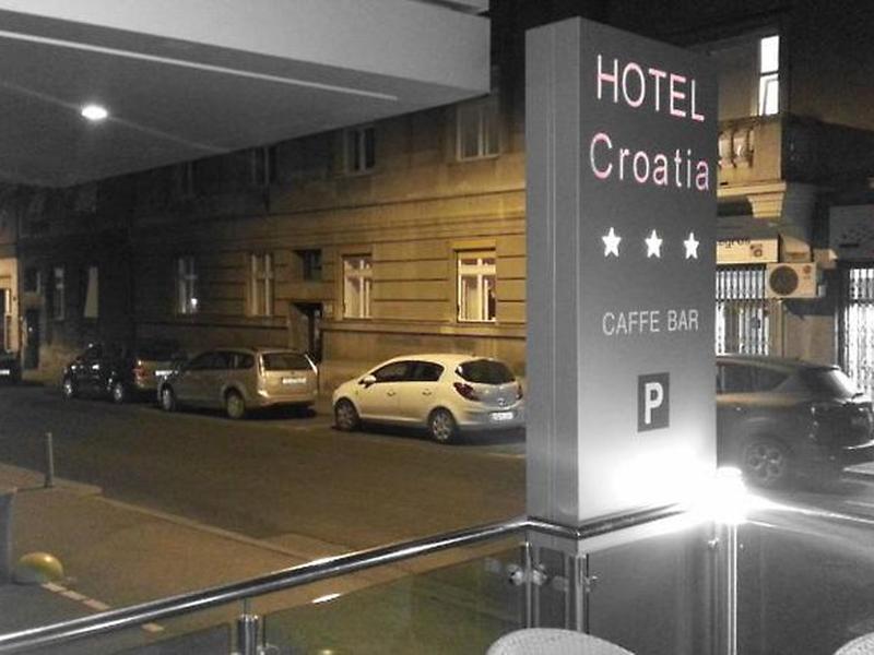 22793851469B38425FFAE23AD2101FB2