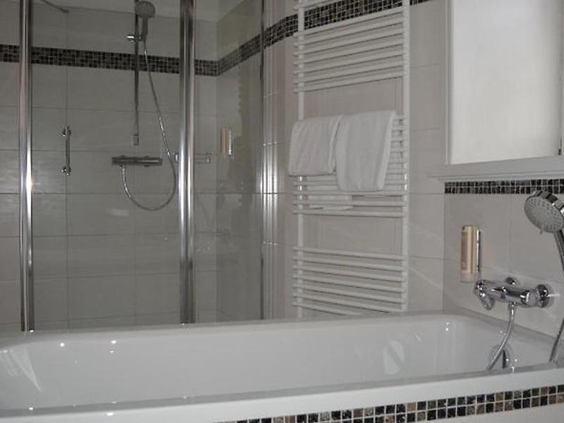 081932D60755657C8C9414611FF5248A