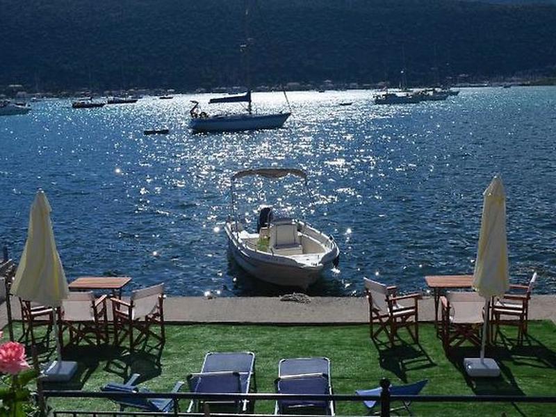 F09E334E3588A6F5666387A05591FDE6