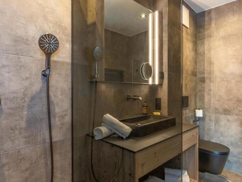 C1A7FEE61EC7A9E2D44495A243B74A3E