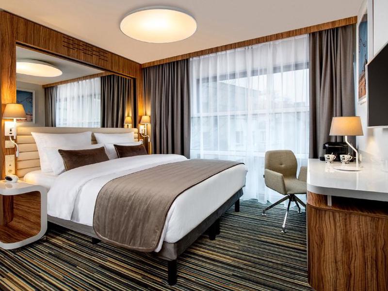 51BCC2E3D846BA0B97A8EEDAB807094C