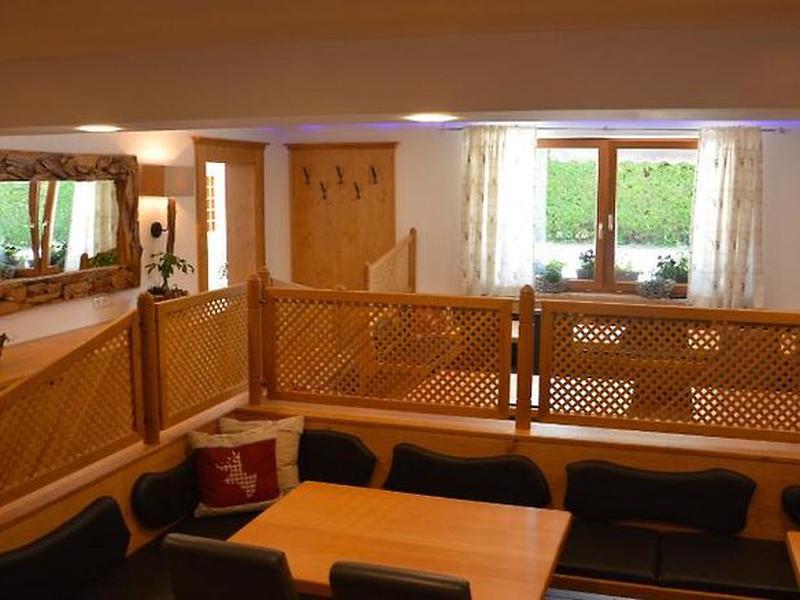 52B14DAFE8A1F1ADE2466F9A0A1D8E91