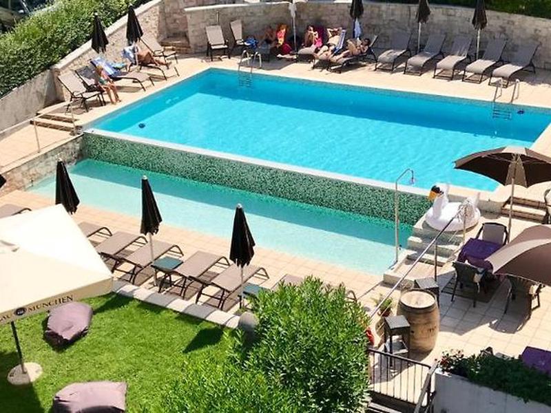 E883CA1330FAA1F3739EF71D89ED640D