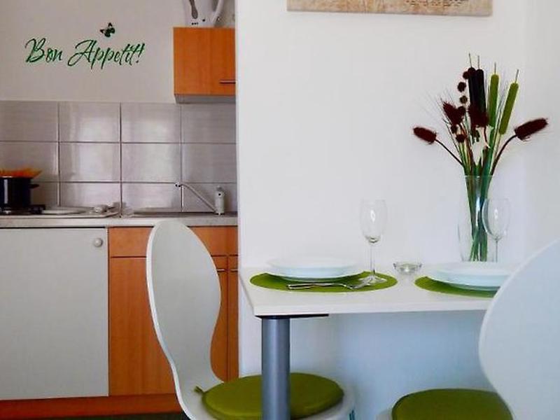 2D5F54633620443C9F895A0A5BEA8B21