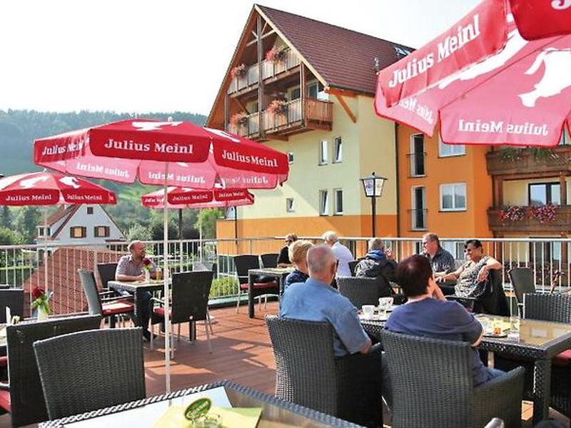 8845E72643FB6D62D1CC618AEC2F71C6