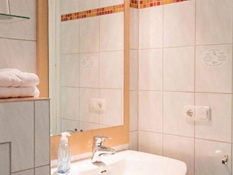 69F7D141A9A70AF655C111A54DB2AD0B