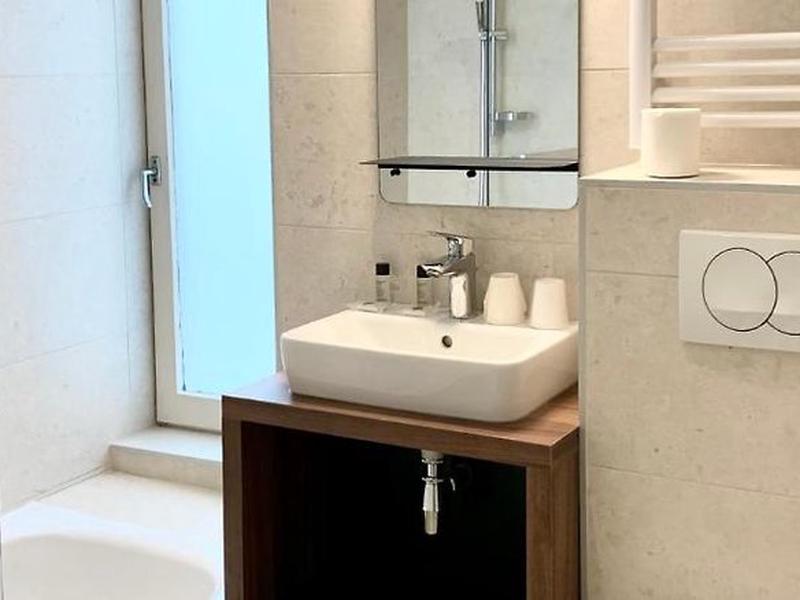 AAB11951C9A1A96CBA81604C6C6D3B6F