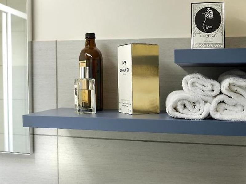 81B76DBA1A5D3887BB03D99D7FAA8238