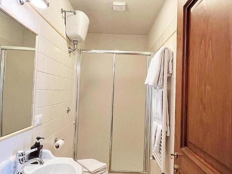 FF1F2B011D3273D8ECDF1FDAB5695BA0