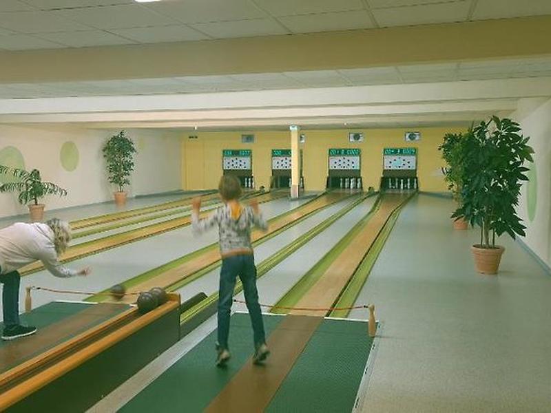 B1A51C981F0AF22811FBD5F61F5C60E0