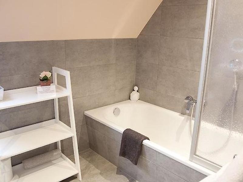 41E46DC582F099812F598F299A9AB5DA