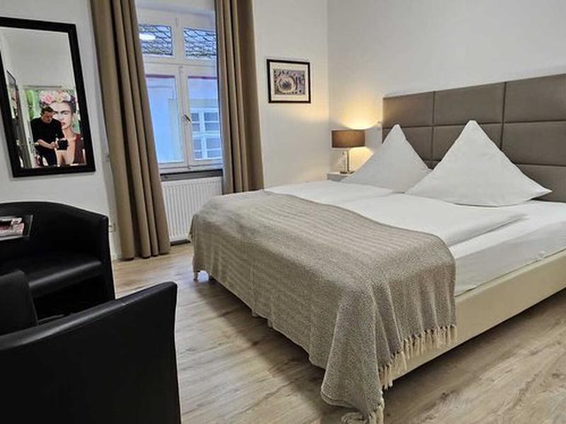 26F9EF88A30C62C702084A855EAEF8C7