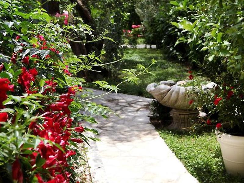 A4DCB4024B376E3A1B375A3FE0B93EEE