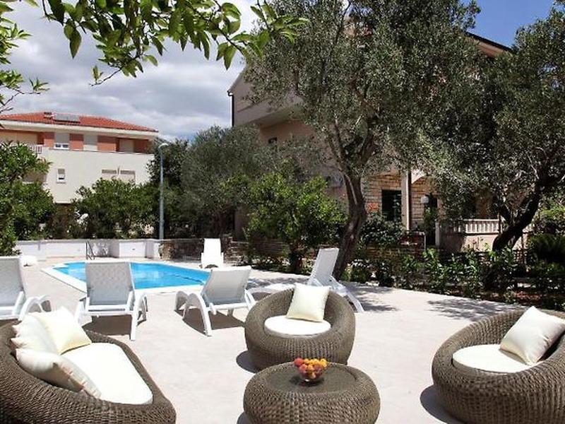 567961E457229330C0509843556971D2