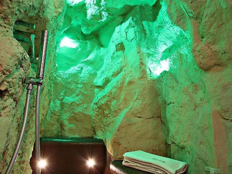 562419C712E29023C9814BD7E82ED524