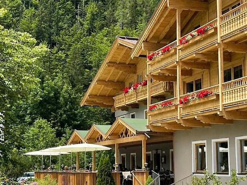 412C5E135878307854F36B4E90C1A01D