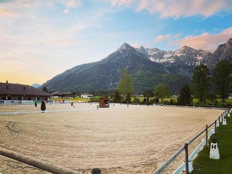 DB65F311573A15B47EE00092CC8044DC