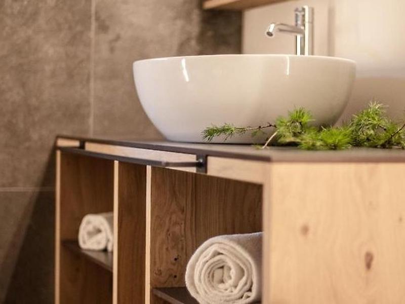 BAAC813409159A42513C2C1E4C63C756