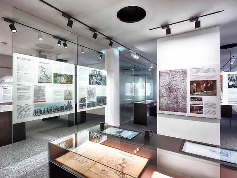 7C18DB309FA8594060460D51E4669589