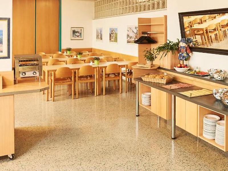 A585A2CD38E3EA2AD8D440FBB85F4806