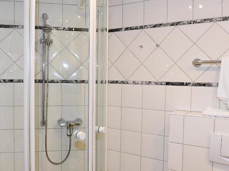 662D06D17228FC43C3DC4149BE241FB0