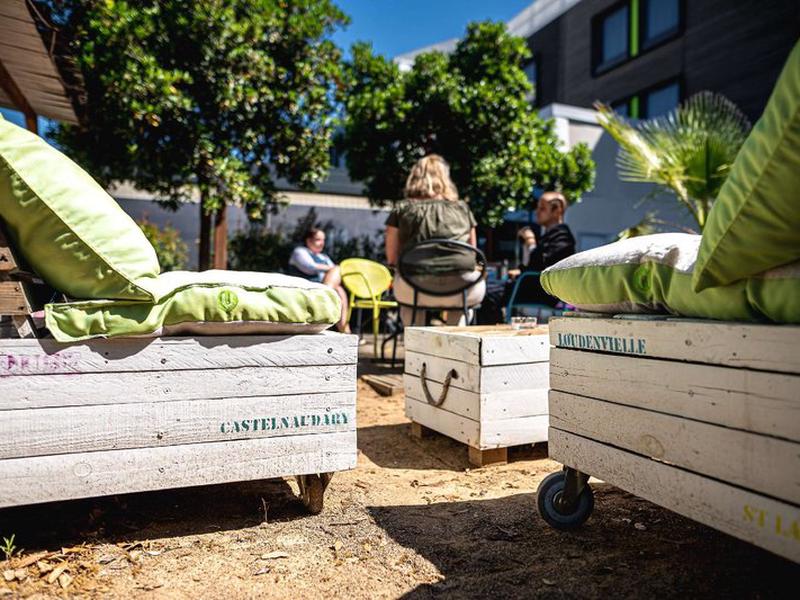 B62E5EFB2B934D5C8EBBA13CAD0E15C5