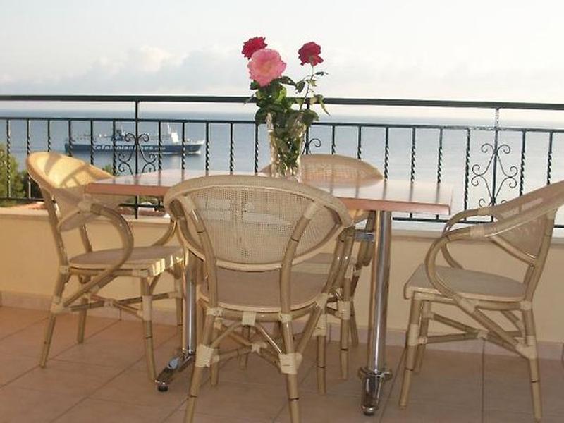 956D3DE43B9697378A9CAE5D464D47D7