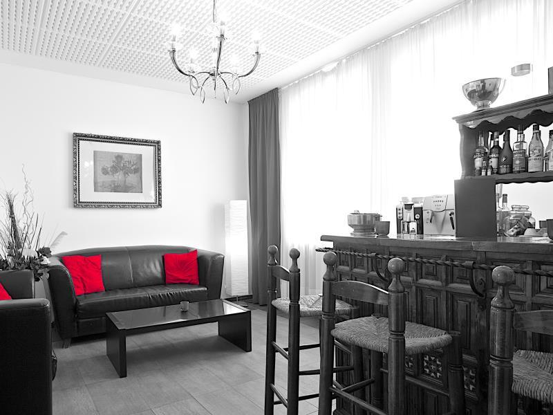 B8ACBE0874830E37A0D203D725432A2D