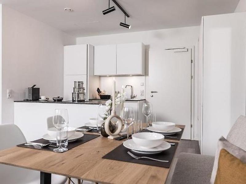 DC8CE61BFA9F7E07D1F456550F5D332B