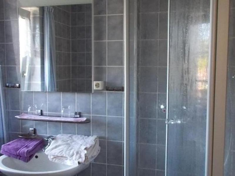 59D14223F5AD7D070BBE323821EC58F7