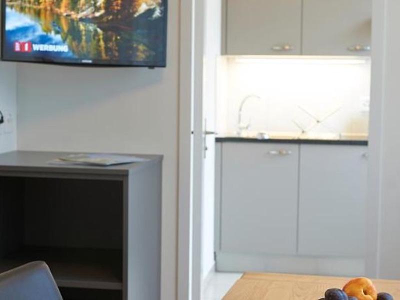 72B87E24CB4EE1FBA9F78E341AC8F9A0