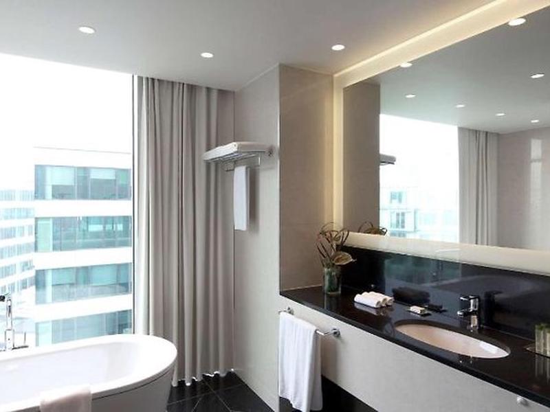 FCE85255164A51E7528BFAF92FC289AF