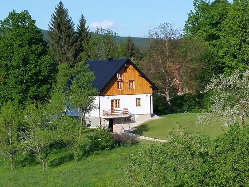 20DC1DE5C570C9D200310BE25F396658