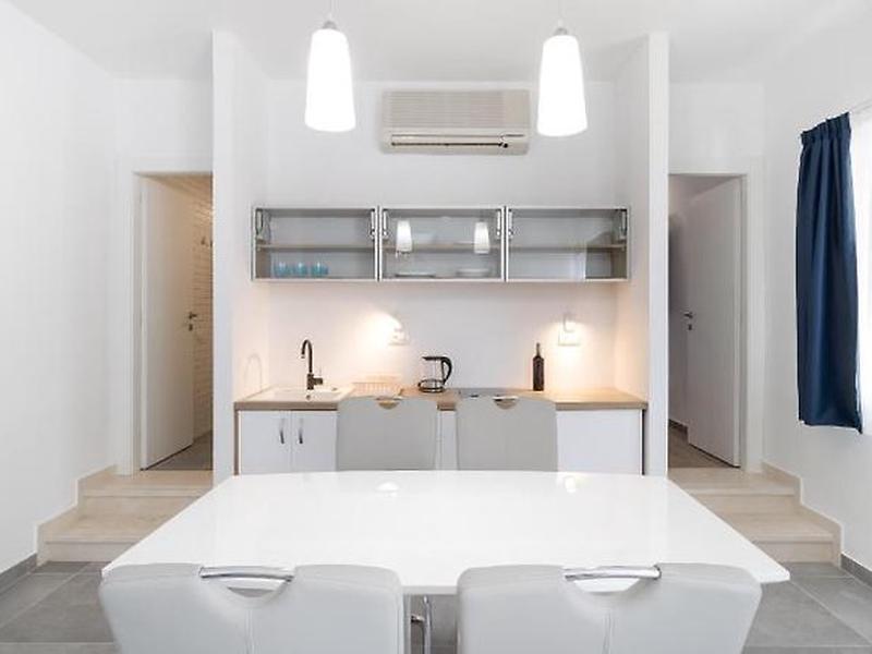 DE4EFF34F17EDB4E76B837ECA363D467