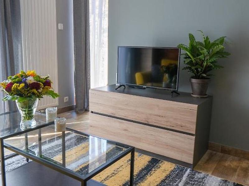 06E6C81084014A51ACC22AA62663F209