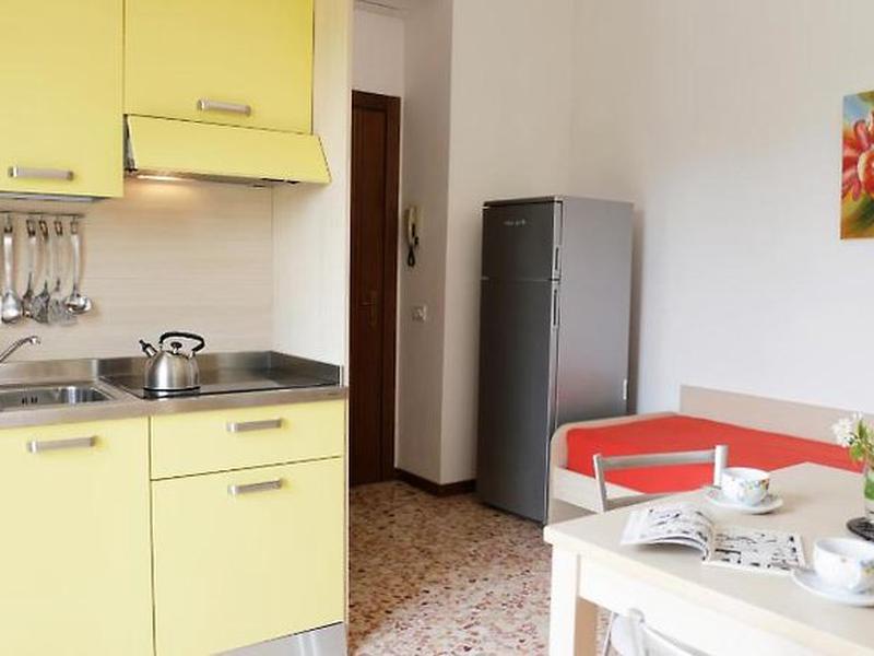 0FA2DEEC6597418B7B52A27C474EB3C2