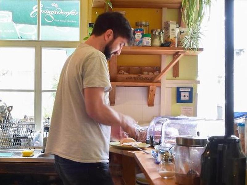 187CF0A283E5F52704CA31D3AEA50C39