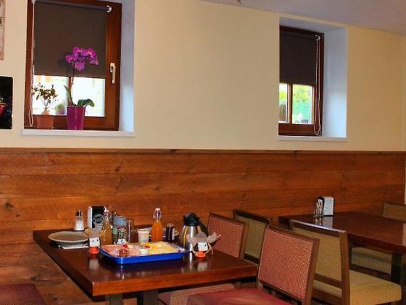 3FAE1C574E78A4AE2458D6FEDBDCF855