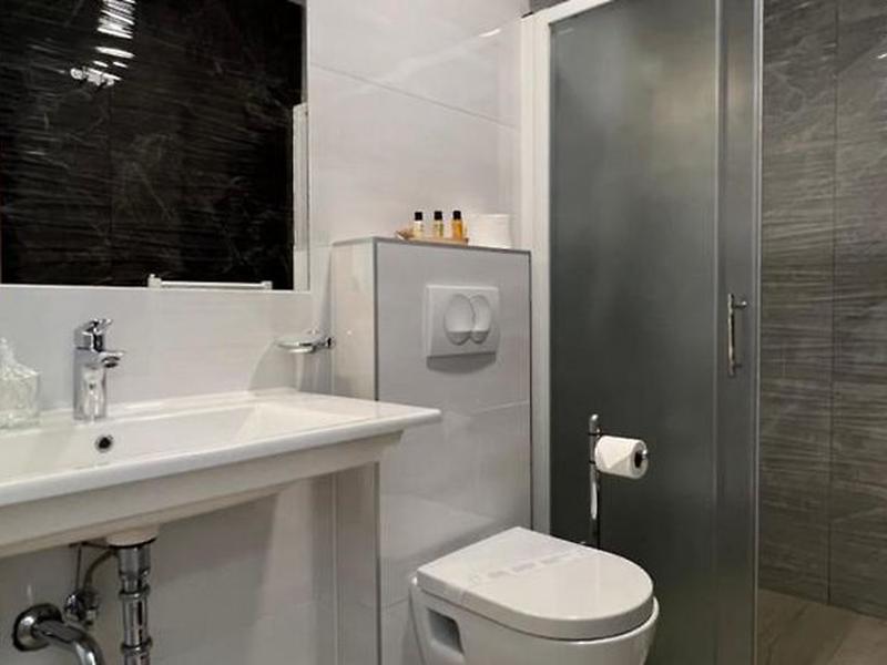 52CC31DC9C2EBC885A85E3A87FFC5018