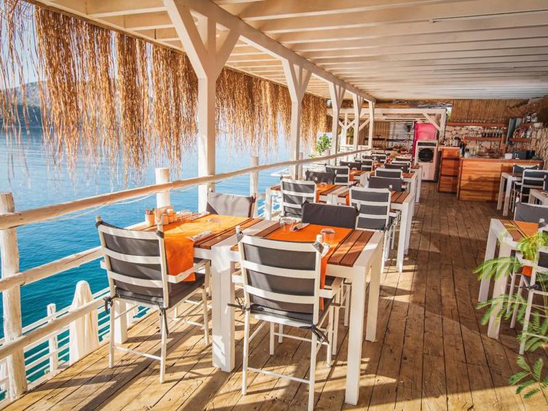 CA991AE07F2808364AF7A42FFC25DC52