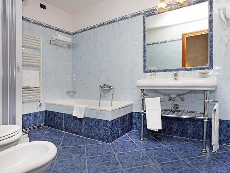 2C833F09047388160891E15EC5082A2A