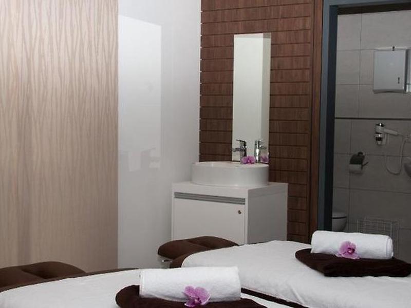 9C00CEB05B2468555EB7762363AAE324