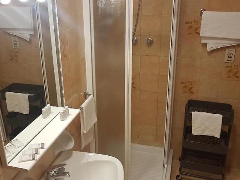 BC99AD6EFA6F89D5B191900A7D3C88E5