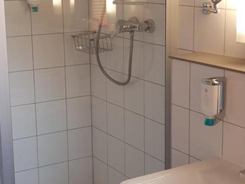 EE6F93608342792587A2CA22E42787A4