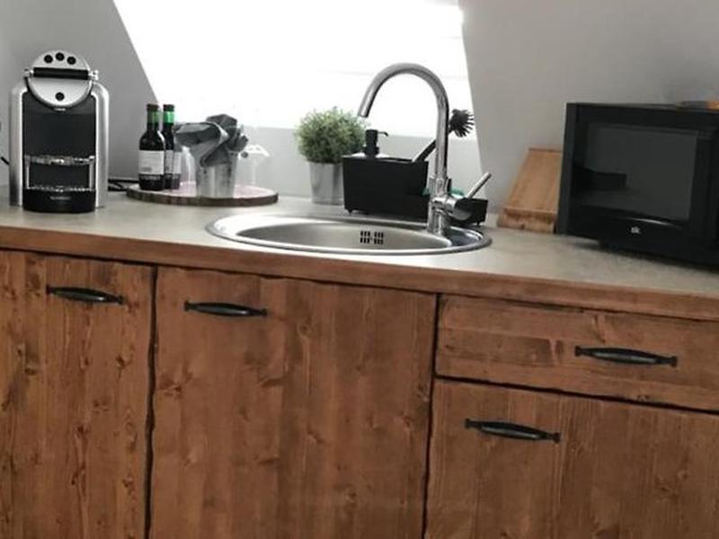 C561377511B383D12CFCC9DE53566723