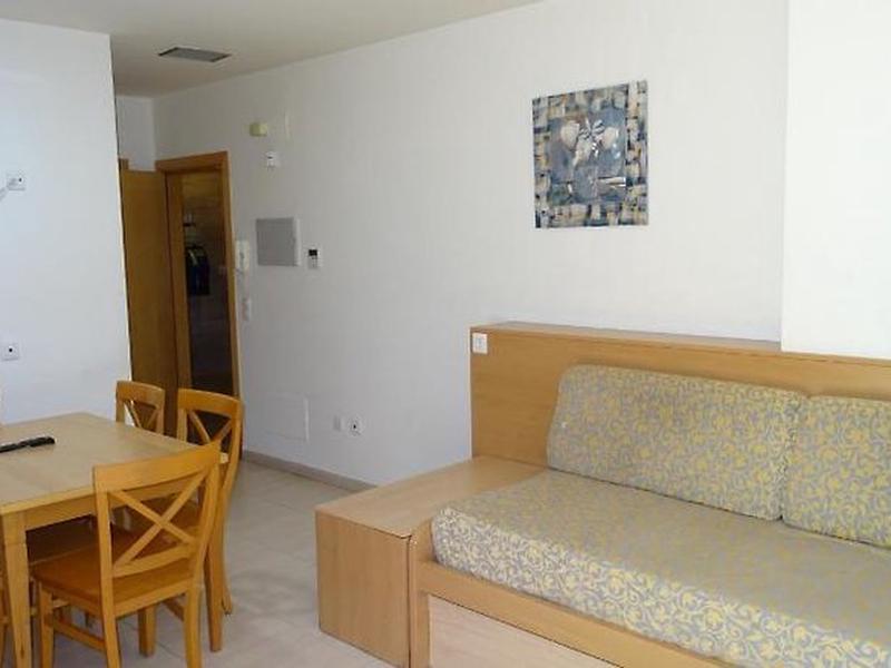 EC462F8DEDB5E35F97F9DADD3E0662CF